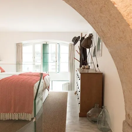 Stylish Tailor Made Flat *